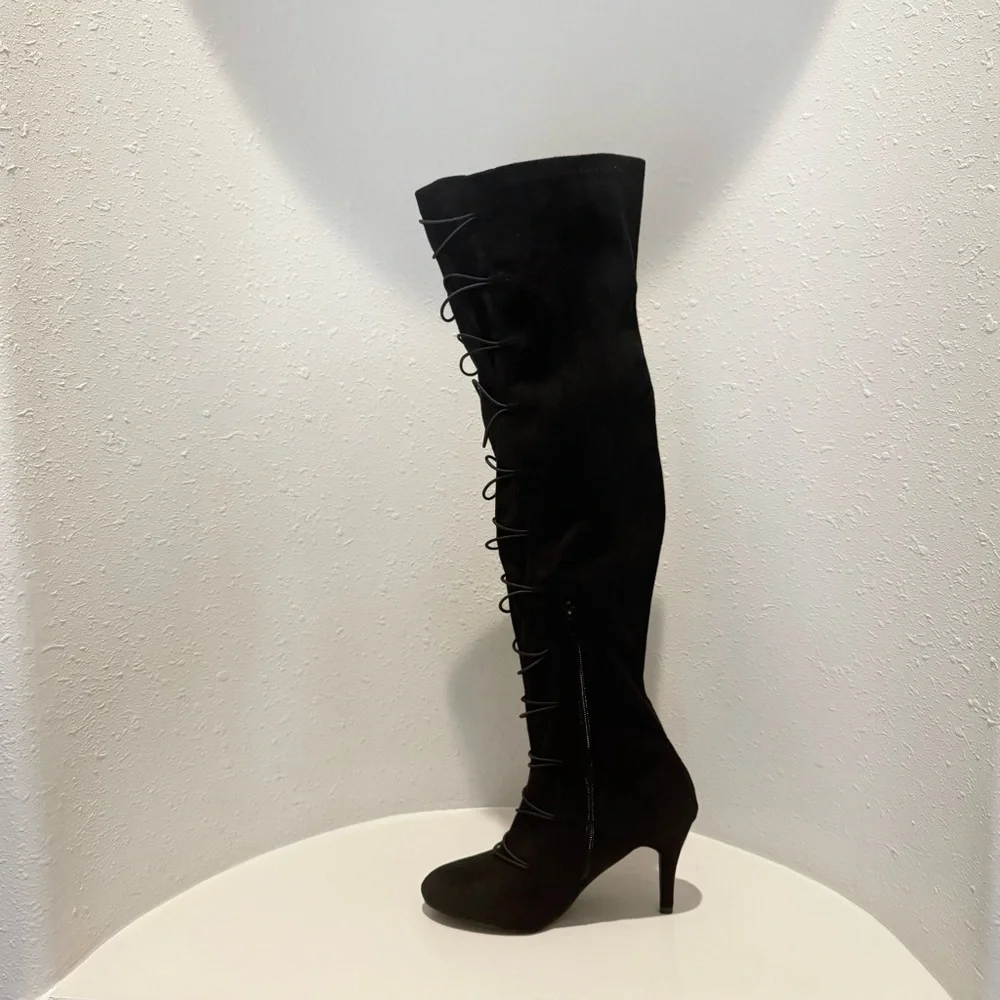 VENUS over knee